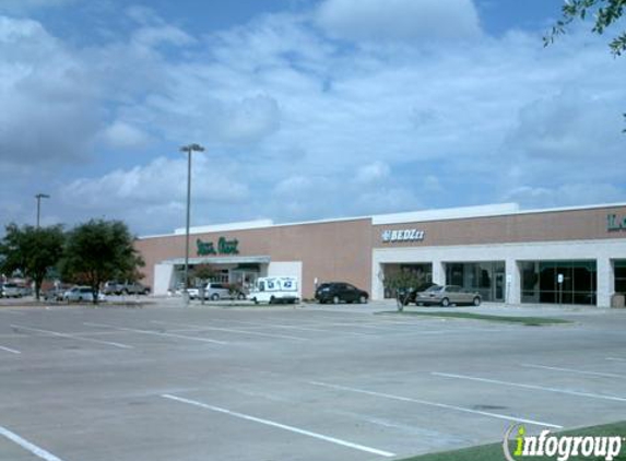 Stein Mart - Hurst, TX