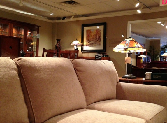 Stickley Furniture/Mattress - Enfield, CT