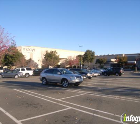 Sunglass Hut - Pleasanton, CA