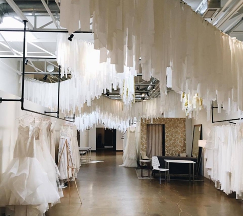 a & bé  Bridal Shop - Dallas, TX