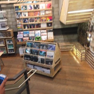 Urban Outfitters - Chicago, IL