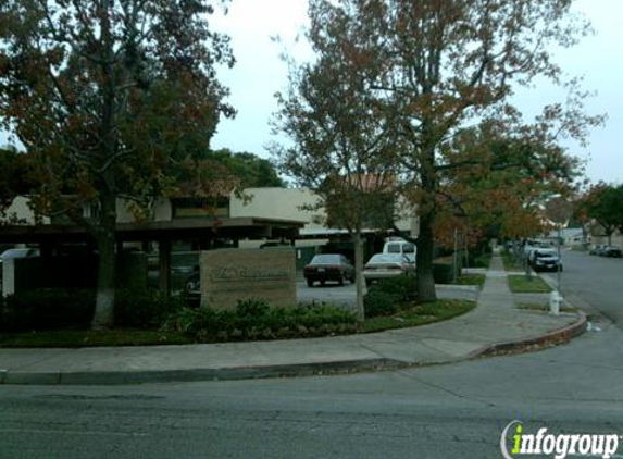 Californian Apartments - Santa Ana, CA