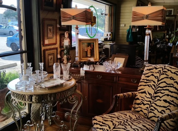 Furniture Brokers of Westlake - Austin, TX