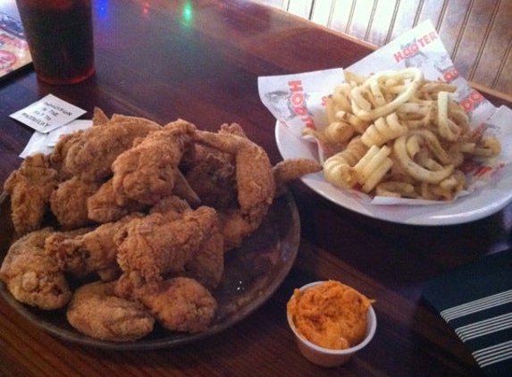 Hooters - Orlando, FL