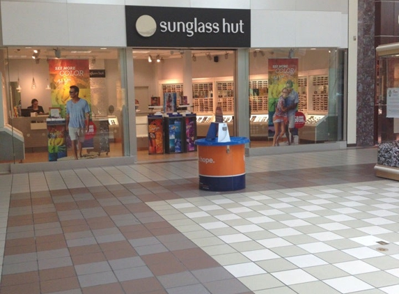 Sunglass Hut - Mishawaka, IN