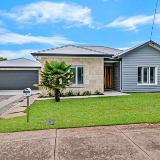 TOM TAYLOR BUILDING - Port Fairy, VIC