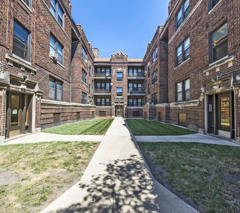 CYM Living Commons Apartments - Chicago, IL