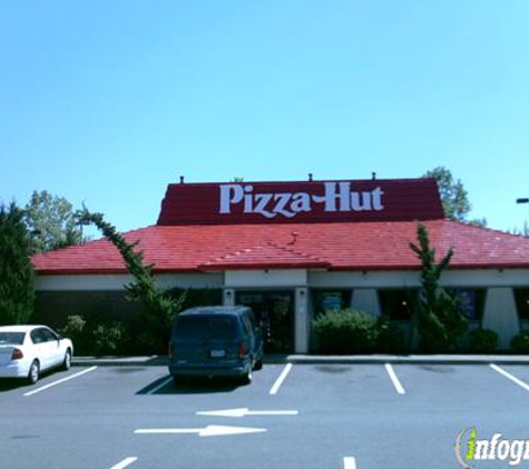 Pizza Hut - Woodburn, OR