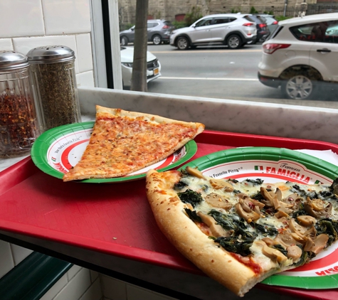 Famous Famiglia Pizzeria - New York, NY