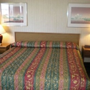 Coastal Breeze Inn - Hotels