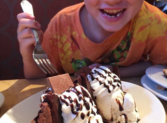 The Cheesecake Factory - Glendale, CA. Godiva Brownie Sundae