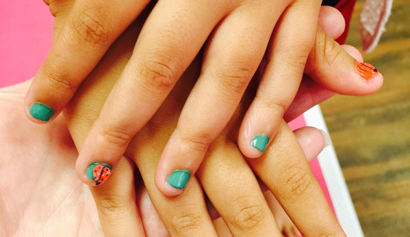 Ladybugs Kids Glam Spa - Crofton, MD