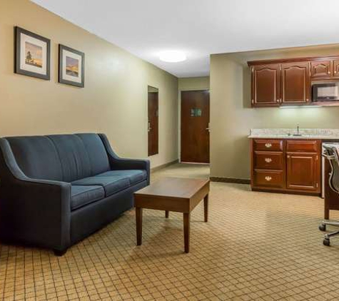 Comfort Inn & Suites Mishawaka-South Bend - Mishawaka, IN