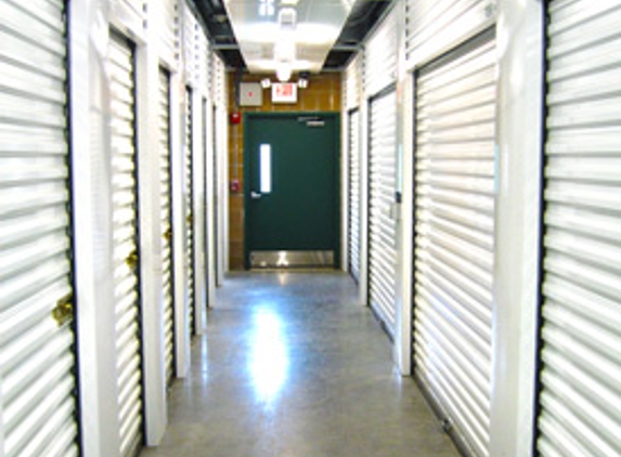 Linden Park Heated Storage - Puyallup, WA