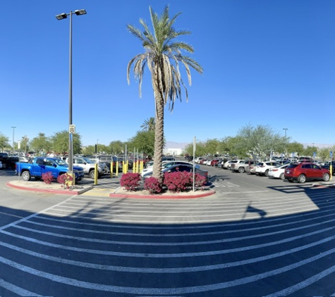 Walmart Supercenter - La Quinta, CA. Parking lot