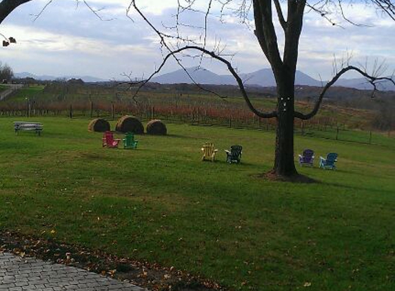 Leogrand Vinyards - Goode, VA