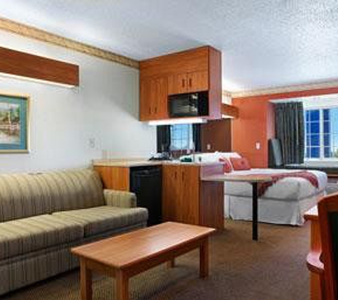 Microtel Inn & Suites by Wyndham Raton - Raton, NM