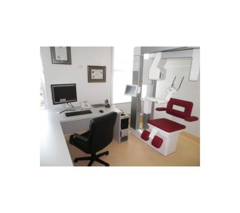 Davis Dental - Port Macquarie, NSW. dental implants.