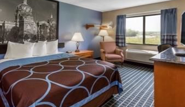 Super 8 by Wyndham Iowa City/Coralville - Coralville, IA