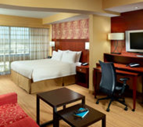 Courtyard by Marriott - Clarksville, TN