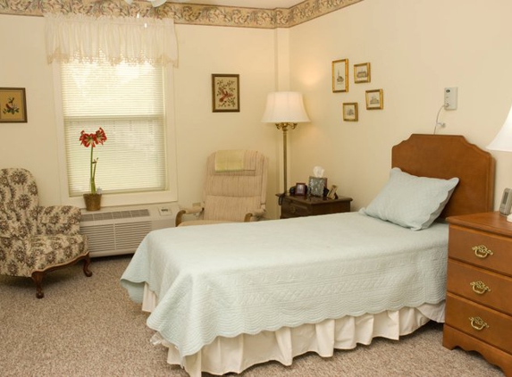 Commonwealth Assisted Living-Churchland House - Portsmouth, VA