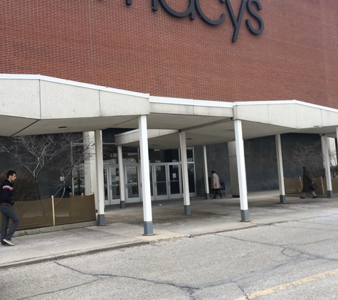 Macy's - Troy, MI