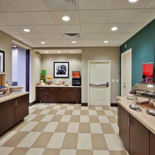 Hampton Inn & Suites Denver/Airport-Gateway Park - Denver, CO