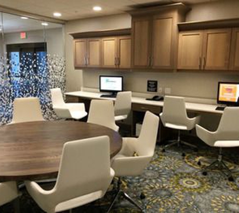 Hampton Inn & Suites Syracuse North Airport Area - Syracuse, NY