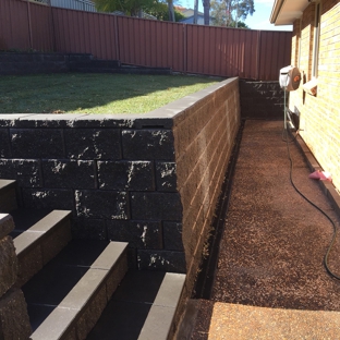 Les Blackburn Landscaping - Tingira Heights, NSW