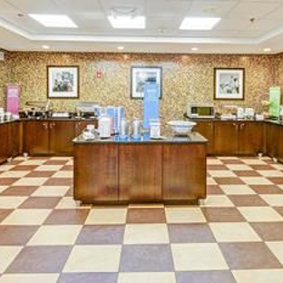 Hampton Inn & Suites Cleveland-Airport/Middleburg Heights - Middleburg Heights, OH