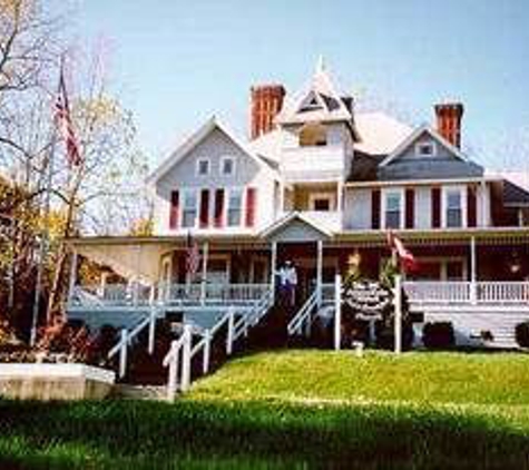 Hudson Manor Bed and Breakfast - Watkins Glen, NY