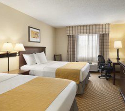 Country Inns & Suites - Owatonna, MN