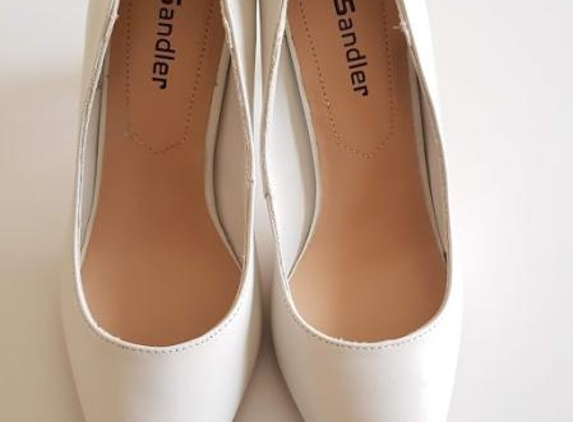 Sandler Shoes Head Office - W.M. Ritchie - Rosebery, NSW. White Sandler Heel