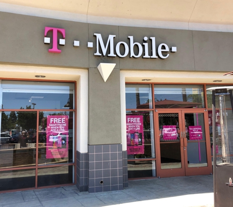 T-Mobile - Northridge, CA