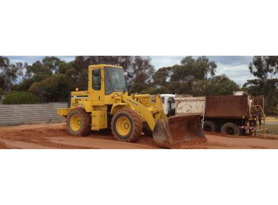 Flinders Earthmoving & Blue Metal Supplies - Solomontown, SA. Flinders Earth Moving & Blue Metal Supplies