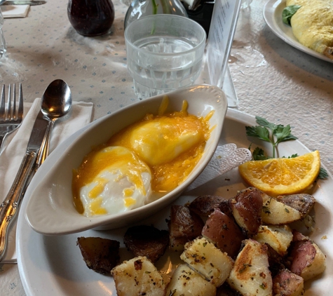 Lazy Susan Cafe - Cannon Beach, OR