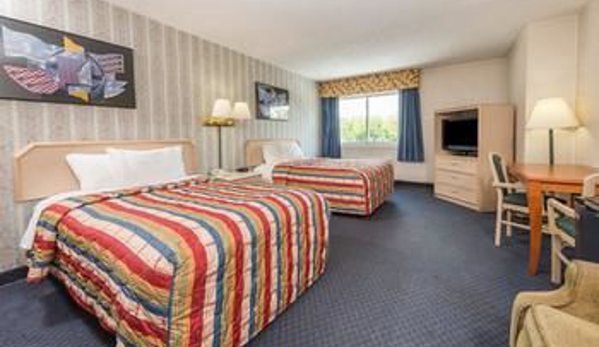 Days Inn by Wyndham Columbus IN - Columbus, IN