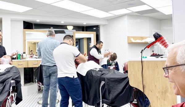 Barber Shop NYC - New York, NY. With my friends getting shave by best barbers in new york 