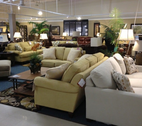 R & R Furniture & Mattress - Arroyo Grande, CA