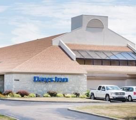 Days Inn by Wyndham Middleburg Heights - Cleveland, OH