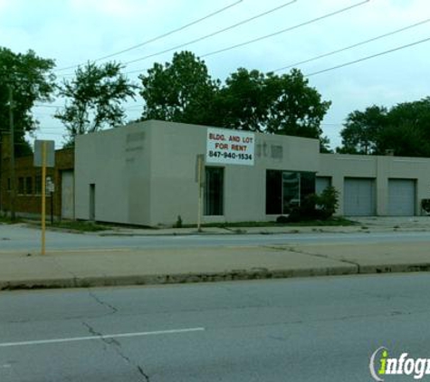 Floyd's 99 Barbershop - Park Ridge, IL