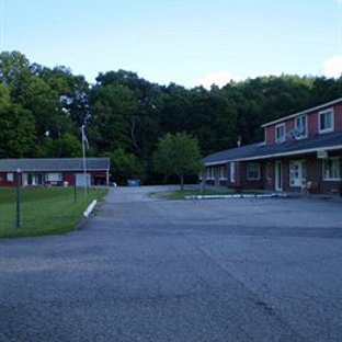 Ladd Brook Inn - Pownal, VT