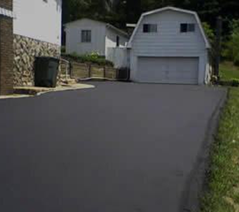 Sealer Pros - Oak Hill, WV. Driveway Sealing Oak Hill WV