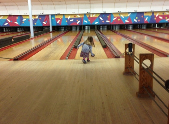 Mason Bowling Center - Leominster, MA