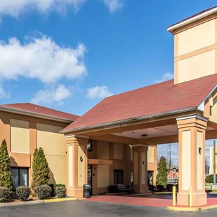 Quality Inn & Suites Memphis East - Memphis, TN