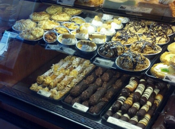 Astoria Pastry Shop - Royal Oak, MI