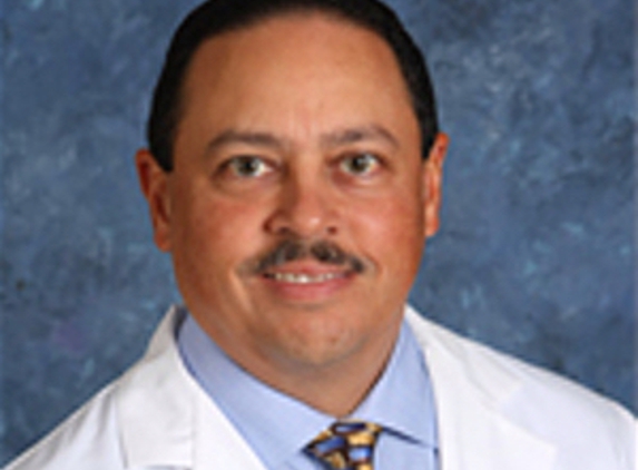 Dr. Israel i Crespo, MD - Tampa, FL