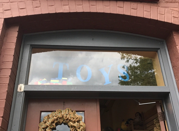 Giggle Monkey Toys - Dahlonega, GA