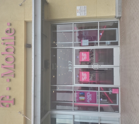 T-Mobile - Tustin, CA