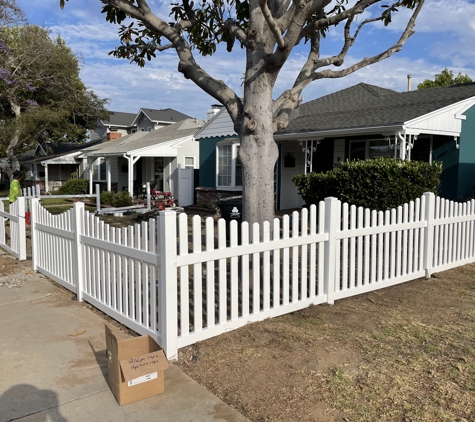 Speedy Vinyl Fence - North Hollywood, CA